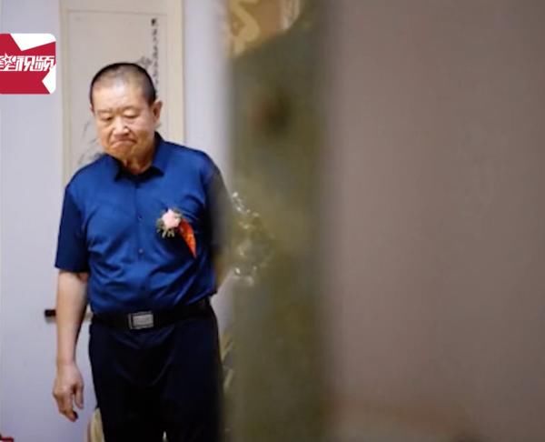 落泪|新娘刚被接走，娘家人这一幕让人落泪…