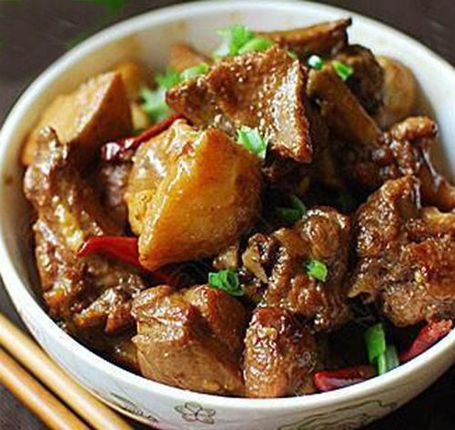  享用|又香又辣的重口味下饭菜，回味绵长，烧上一锅全家一起享用！