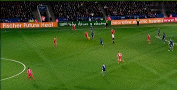  别联赛|战术板｜从默默无闻到英超金靴，“励志哥”瓦尔迪如何取得成功？