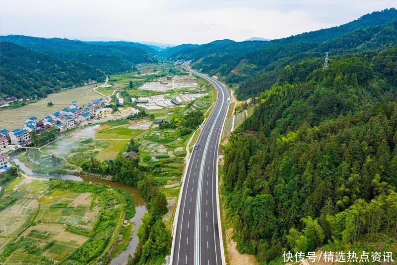 湖南靖黎高速公路即将通车 助力区域经济快速发展