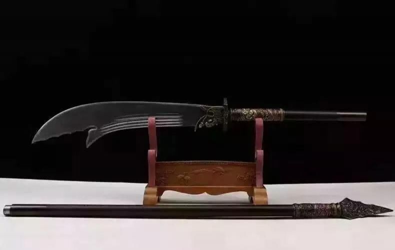 战场|从古代的战场利刃,到现在的杀伐利器,传统刀剑和现代短刀,你更喜欢哪种?