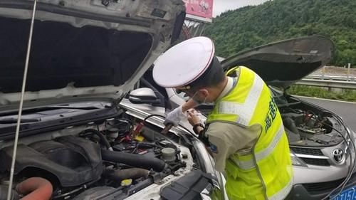  离开|男子将车停高速路应急车道上休息 几分钟后想离开却难了