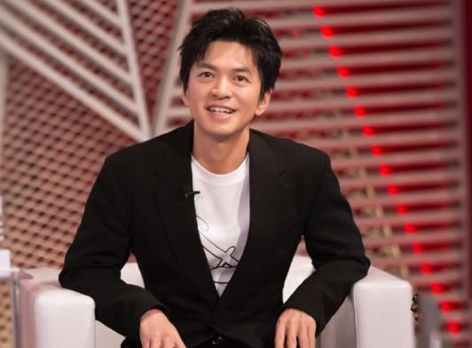  李建和|《我们的歌》第二季第一期，李建和谭咏麟唱粤语歌，听着太难受