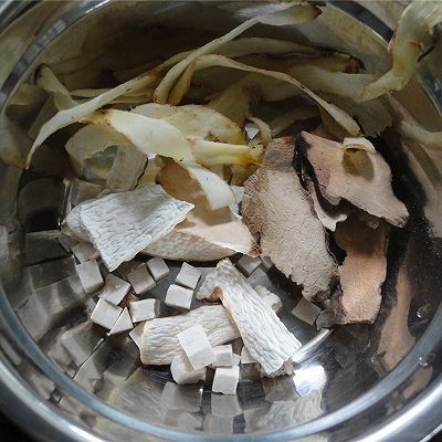  鱼骨|土茯苓鱼骨祛湿汤