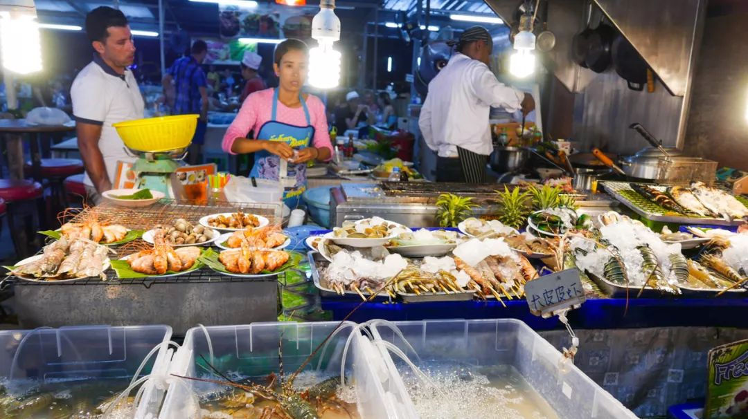 攻略|泰国街头夜市小吃美食推荐和排雷避坑攻略