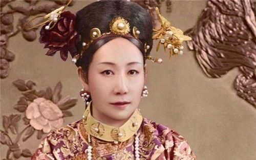  肯定|乾隆一生写诗4万首，却比不上慈禧的这一首，最后一句你肯定背过