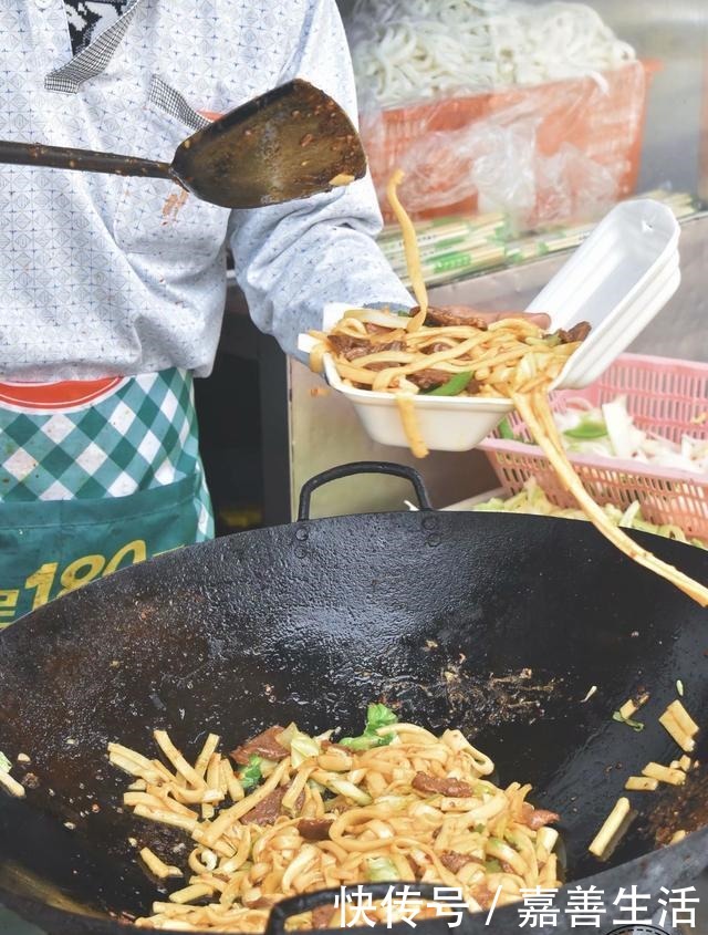 海丰|海丰美食｜这条小巷子有着甘心让人排队的味道……