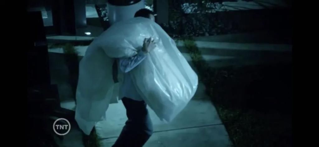  失踪|这部老派罪案剧，或许早已经揭露了「杀妻案」真相