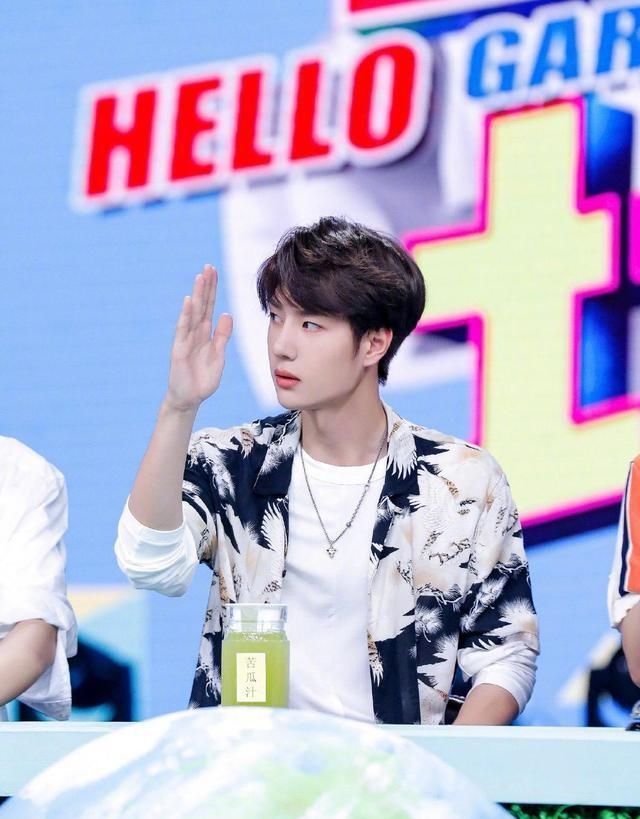 快乐|王一博三次做客《快乐大本营》,同一句话却说了两次