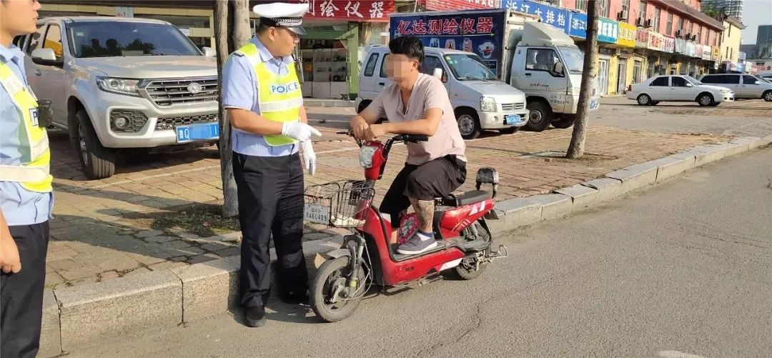 罚款|注意！非机动车驾驶人不按交通信号灯指示通行的，处以20元罚款