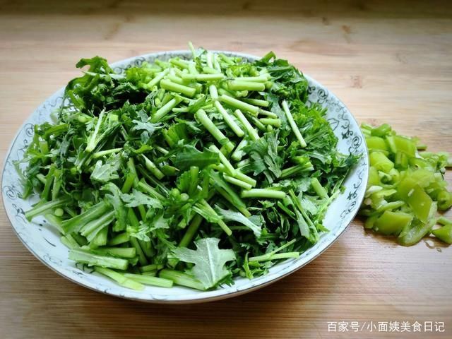 酱香|秋季吃菜正当时，和豆腐简单一炒，入口鲜嫩，酱香浓郁，下饭好吃