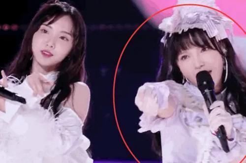 芭蕾|《创3》舞台首秀都穿女团服,只有张艺凡与众不同,确定没走错片场