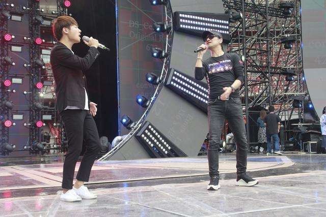  依旧|他是最惨《中国好声音》冠军，再次参赛轻松夺冠，却依旧不火！