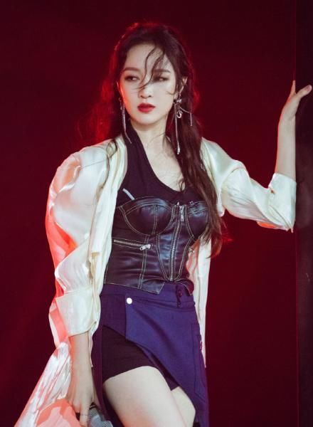  组惹|《姐姐》张含韵没有选择孟佳组惹争议，结果被淘汰的孟佳直播爆料，都是假的