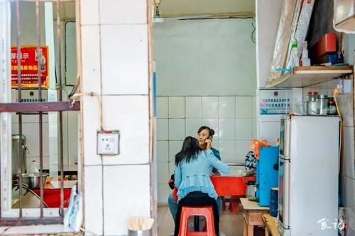 打包|天呐!让人专程驱车上百公里来打包的炸酱面,竟在襄城藏了24年!