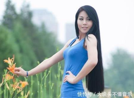 下班|开心一刻:提前下班,回到家里,想给女友一个惊喜