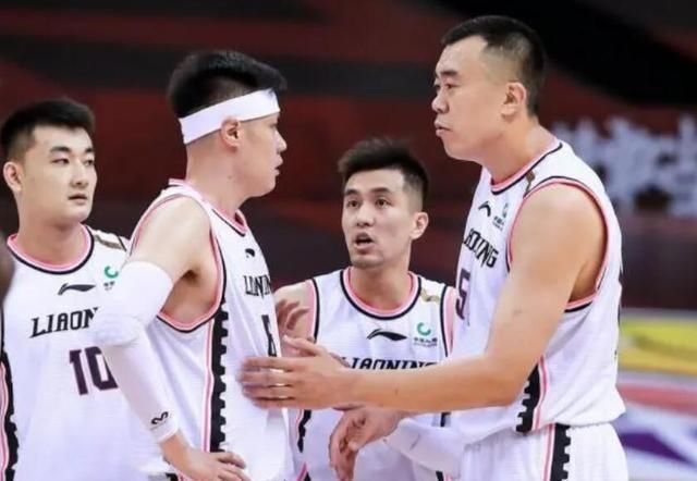  阵容|辽宁大帅突然变阵，弃用贺天举+激活3后卫阵容，杜锋输得莫名其妙