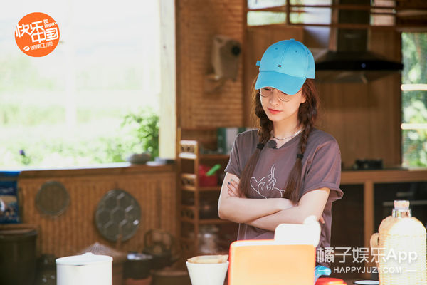  蘑菇屋|《向往4》快乐家族道幕后故事 许光汉送彭昱畅同款磁带