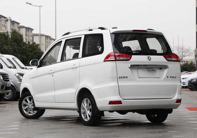 设计|售4.19万的国产面包车，7座布局+大空间，比五菱宏光实用