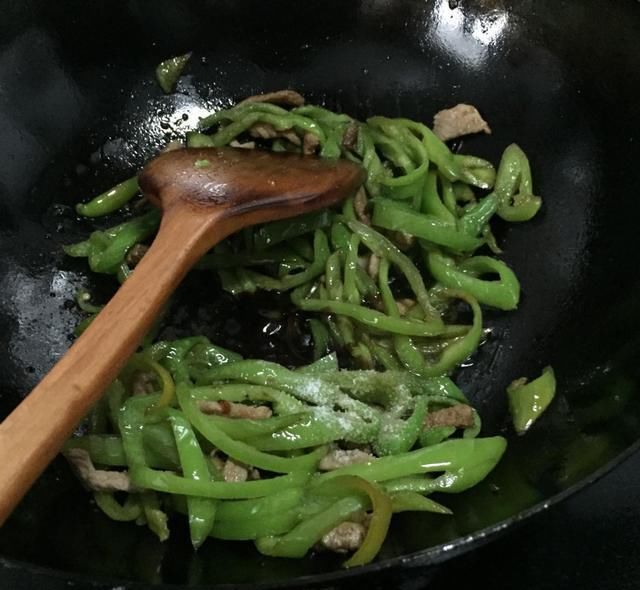 胃口|让你食欲倍增的“辣菜”,天热没胃口,我家一做这菜必定光盘