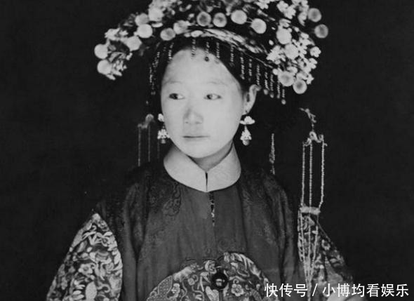 真容|罕见的清朝老照片，图三是皇后的真容，并没有母仪天下的感觉！