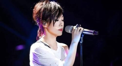 蛾子|回顾《歌手》八大歌王:看似都实至名归,却总出幺蛾子