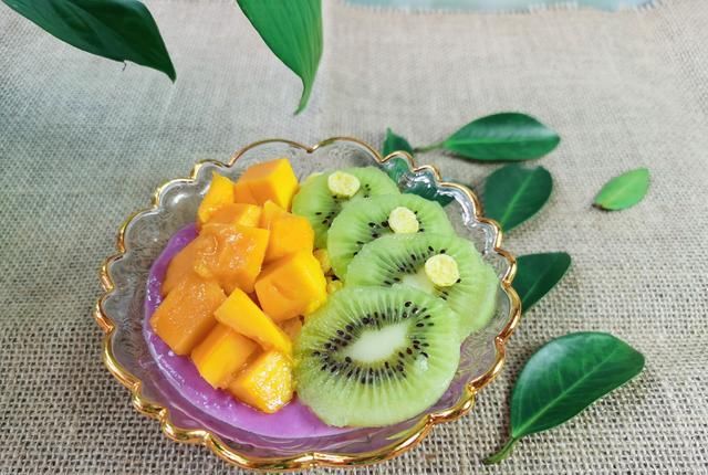 水果|1个紫薯半盒奶,搭配水果做成粥,简单又方便,营养又健康