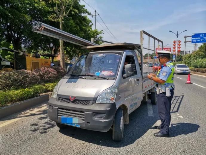 开车|百日百警丨全城严查！开车上路的你一定要注意......