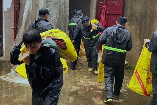 暴雨|暴雨催响集结号 众志成城保安澜