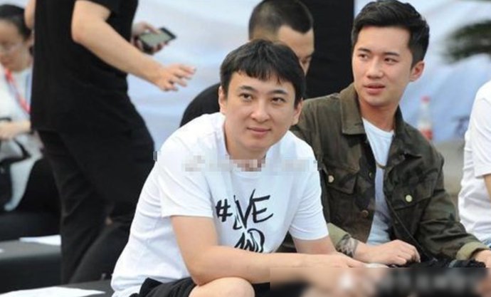  修图|被王思聪内涵后，鞠婧祎“做作”言论被扒？自夸美到不用修图软件