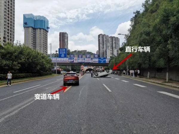  车牌尾号|贵阳街头，一车辆腾空翻倒！多亏了它，人员受轻伤！