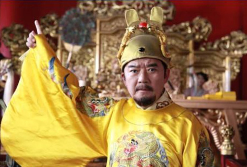 扮成|朱元璋微服私访，扮成乞丐去要饭，为何回来后连杀五位大臣？