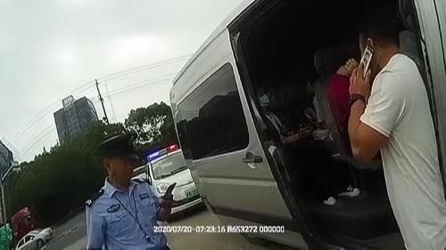  刑拘|核载6人的小客车竟塞了23人！驾驶员屡教不改被刑拘