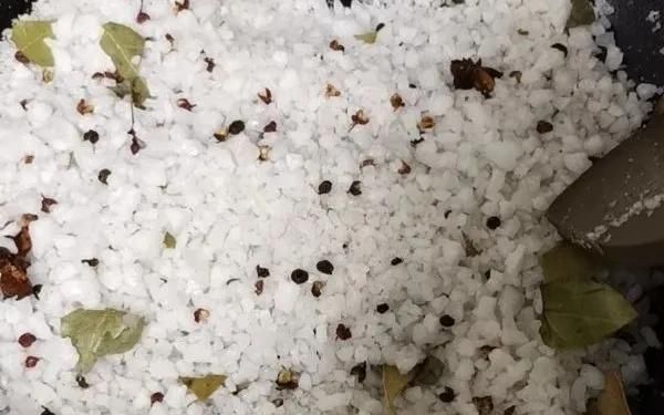  高血压|中风和高血压的重要元凶！吃多了它，血管变硬，三高找上门！