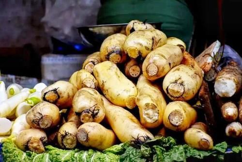  七孔莲|买莲藕时，要分清“七孔”和“九孔”，多数人买错，怪不得口感差