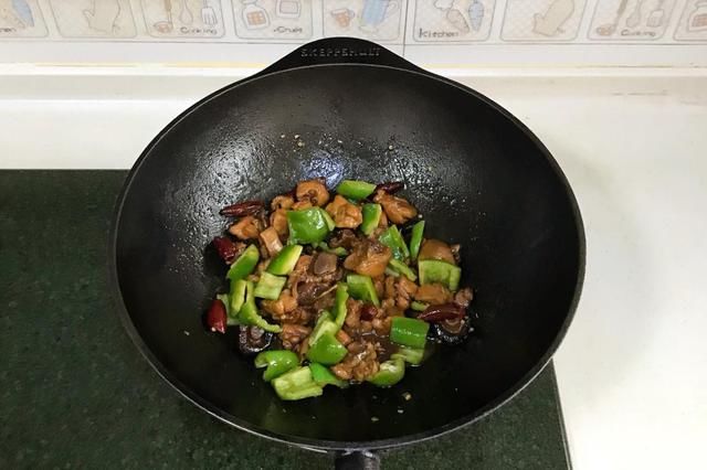  女儿|夏天女儿就馋此菜，低脂肪营养高，隔三差五就吃，雷打不动