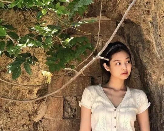  流行|针织衫我爱惨了 ！2020年这么穿 ，流行爆了 ！