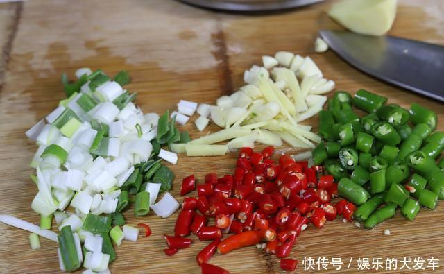 肥肠|肥肠这个做法真是太好吃了，香而不腻有嚼头，看得我直流口水