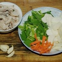  得闲|得闲做做家常菜：马蹄片炒猪肚