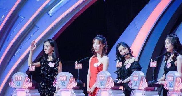  上非|收废品小伙上非诚勿扰，惨被灭灯还遭羞辱，孟非：说说收什么废品