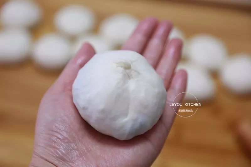 静置|在家做馅饼,和面很重要,照着做馅饼皮薄馅大,放凉了也软软的