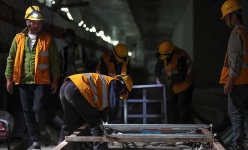 医生|他们的节假日,是假的……