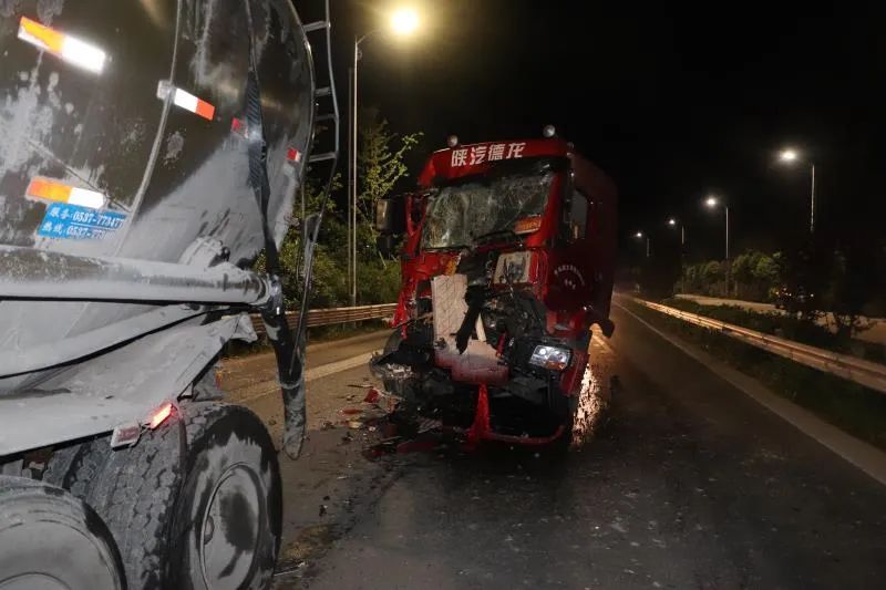  磐安|拘留+赔偿，磐安一货车被追尾反而负主责，只因司机一动作