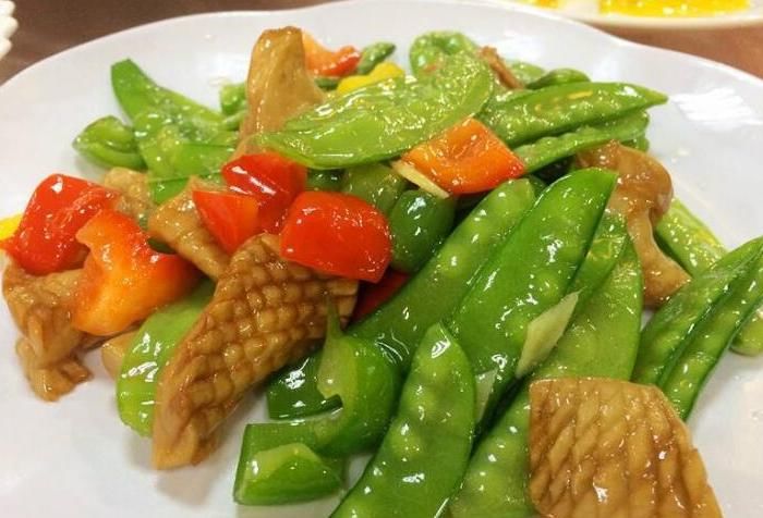  尖椒|一家三口的晚餐，都是些家常菜，营养全面，家里人都爱吃