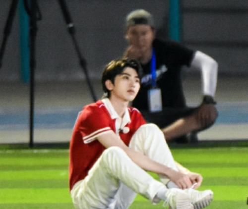  路透|跑男又有录制路透，宋祖儿张大大助阵，我却关注到红衣的蔡徐坤