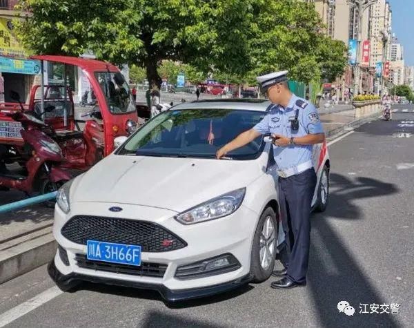 任性|你“任性”停车，交警“猛拍”贴单