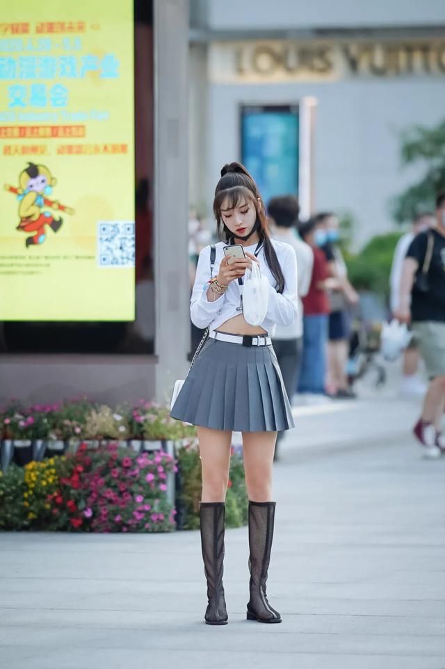  搭配|又是一年毕业季，所有的前程似锦就化作记忆中的白衬衣与白T恤