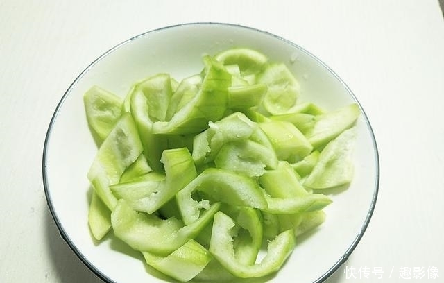 内行人|外行人喝骨头汤,内行人专喝它,营养丰富,三伏天最鲜美