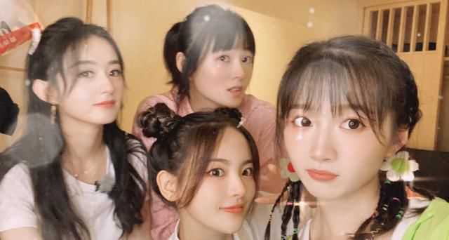 李浩菲|《中餐厅》杀青,李浩菲晒出合照,赵丽颖与90后合照颜值不输