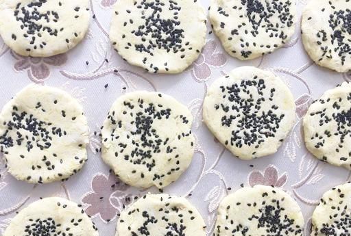 莲子|秋天进补要多吃这种瓜,1元1斤特便宜,熬汤做饼吃法多,去燥养颜